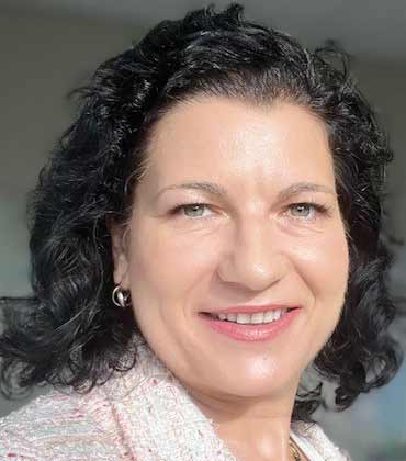 Developing Long-Term Partnerships through Real Estate Contract Negotiation Skills