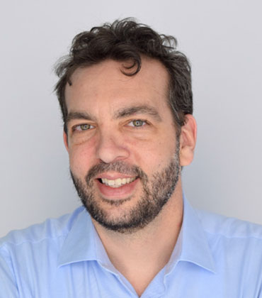 Understanding Consumer Behavior through the Lens of Behavioral Economics